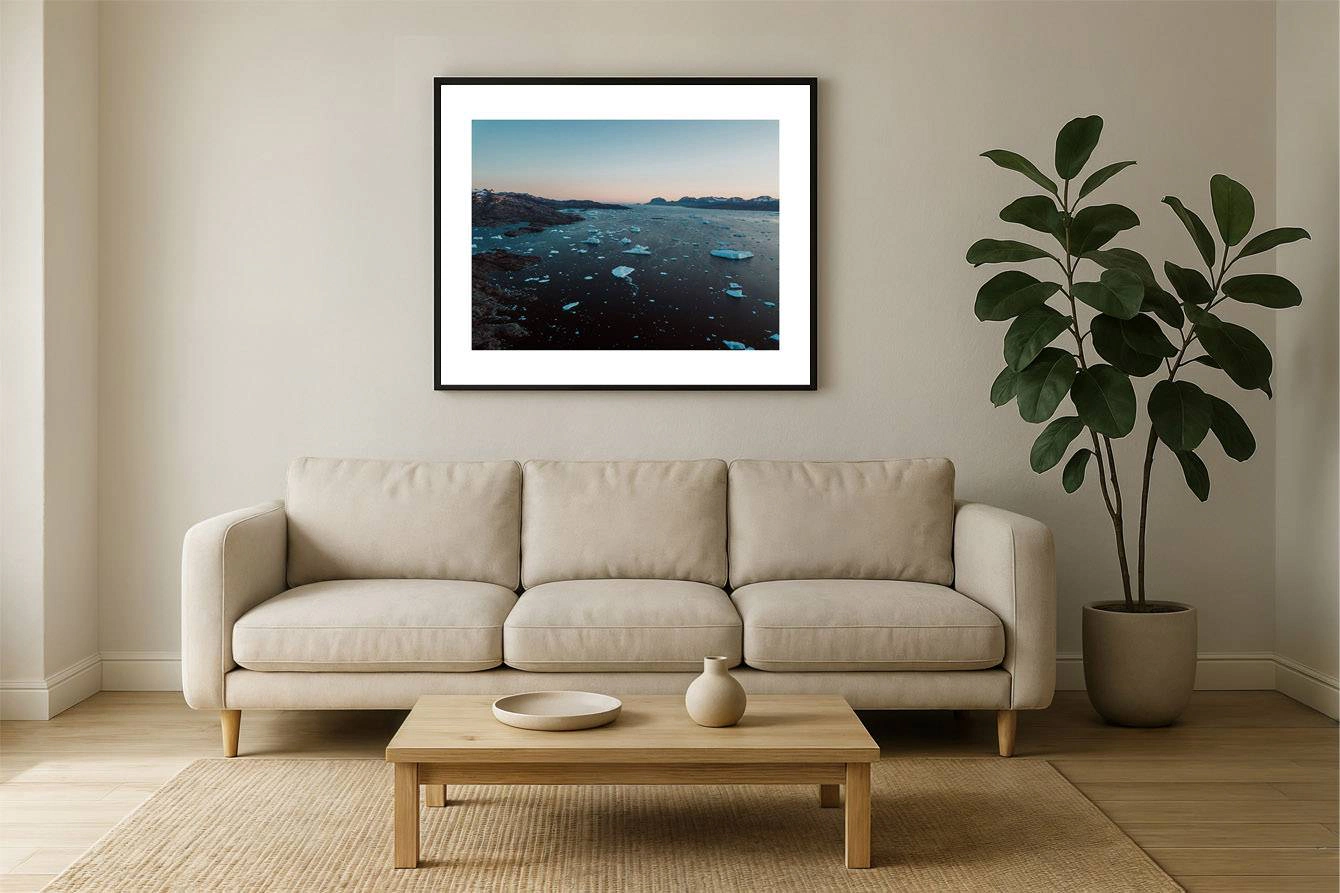 greenland i2v 0008 wall 1 - Grönland 07 - Luftaufnahme von Treibeis im südgrönländischen Fjord in der Abenddämmerung