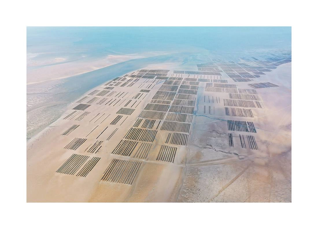 normandie i2v 0006 web - Normandie 06 - Luftaufnahme friedlicher Austernfarmen entlang der Küste der Normandie