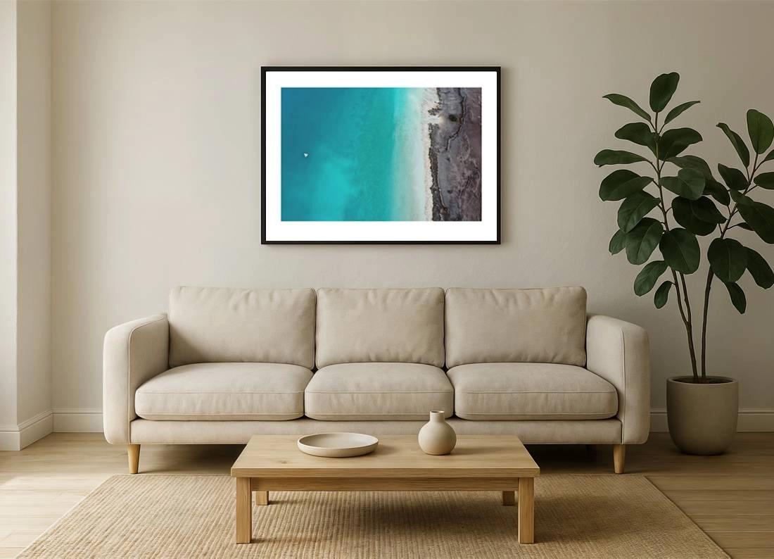 yucatan i2v 0002 wall - Karibik 02 - Einsames Segelboot über den türkisfarbenen Weiten der Lagune von Bacalar, Mexiko