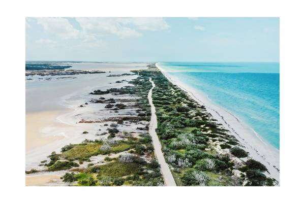 yucatan i2v 0010 web 600x400 - Karibik 10 - Sonnige Küstenlinie zwischen El Cuyo und Los Colorados