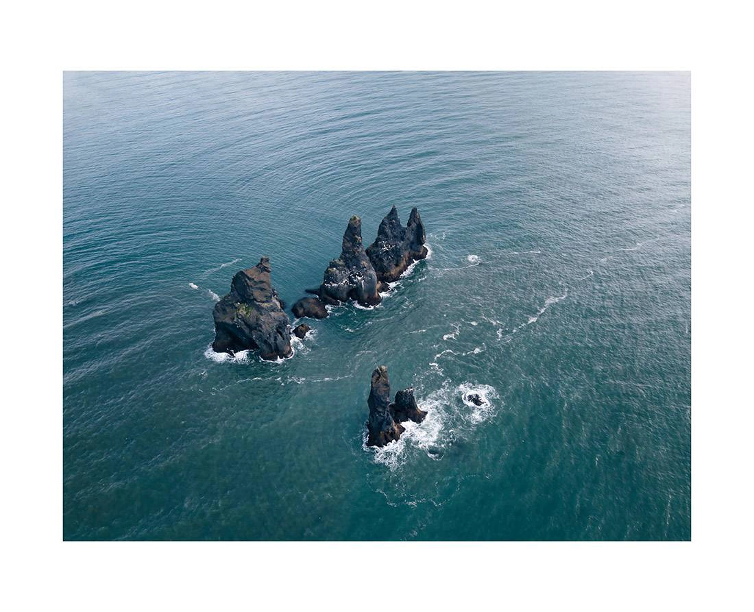 island 0019 web - Island 19 - Reynisdrangar – Uralte Basaltsäulen im türkisen Atlantik