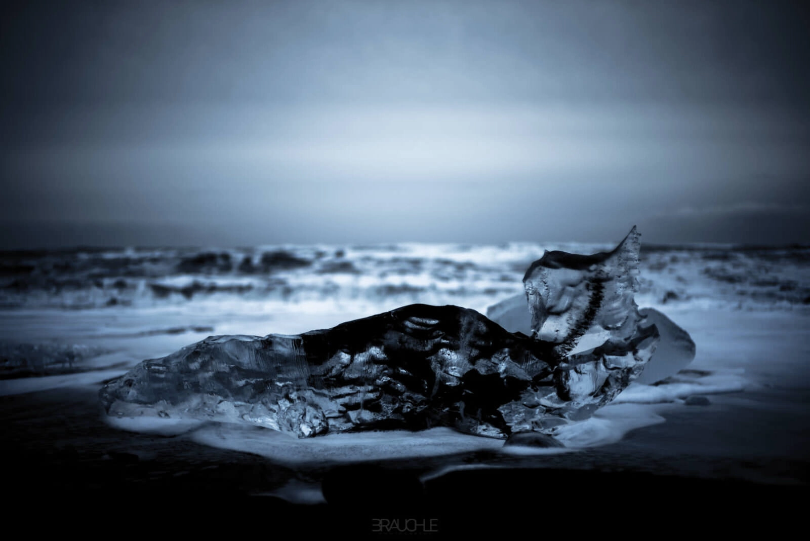 iceland joekulsarlon black sand beach 3 - Playa negra en Jökulsárlón