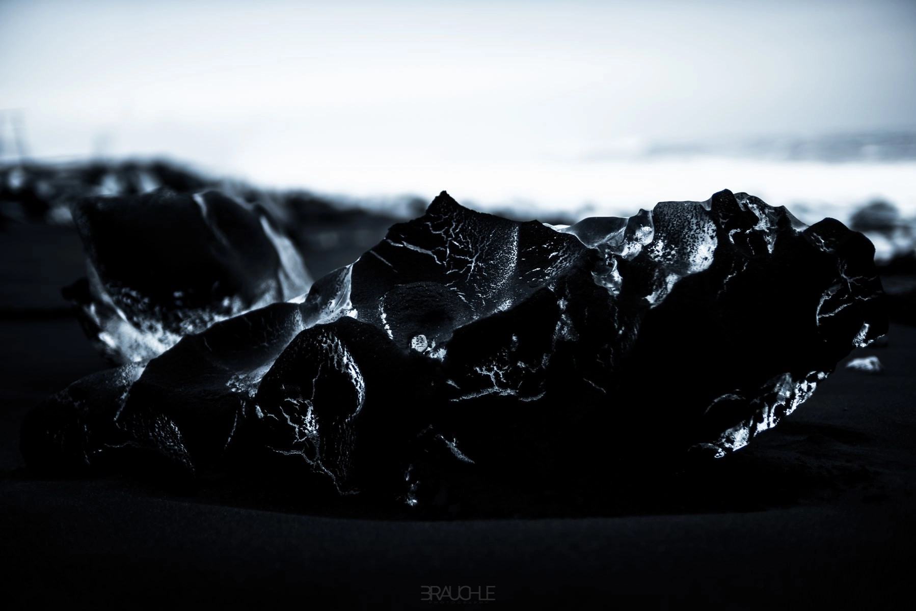iceland joekulsarlon black sand beach 6 - Playa negra en Jökulsárlón