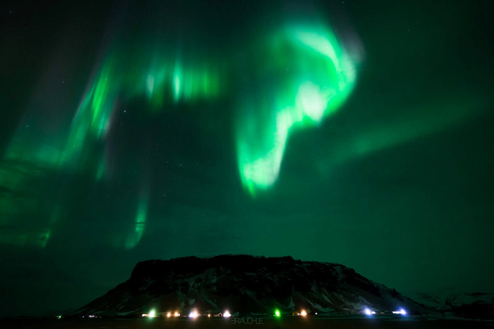 iceland northern lights skogarfoss 0022 - Island - Beeindruckende Polarlichter der Stärke 7