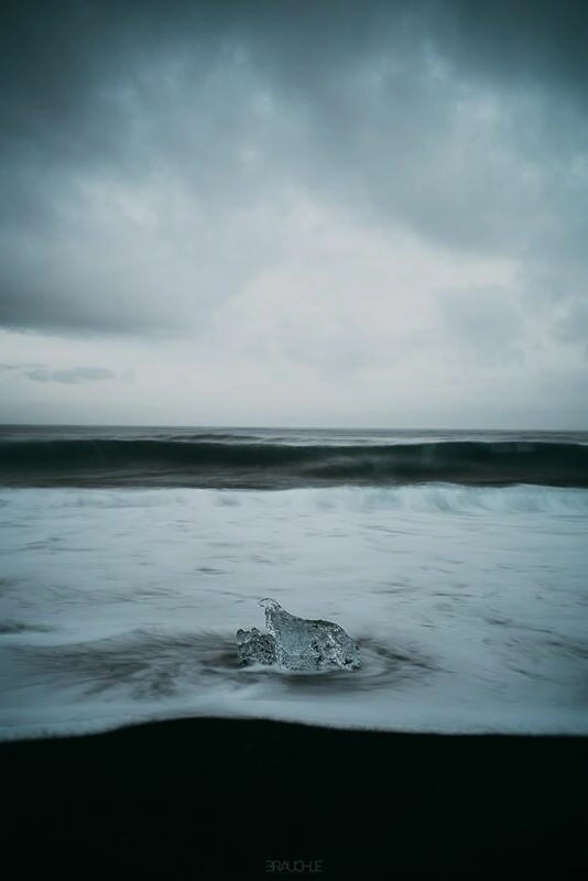 joekulsarlon black ice beach 0004 - Island - Der schwarze Strand am Jökulsarlon Gletschersee