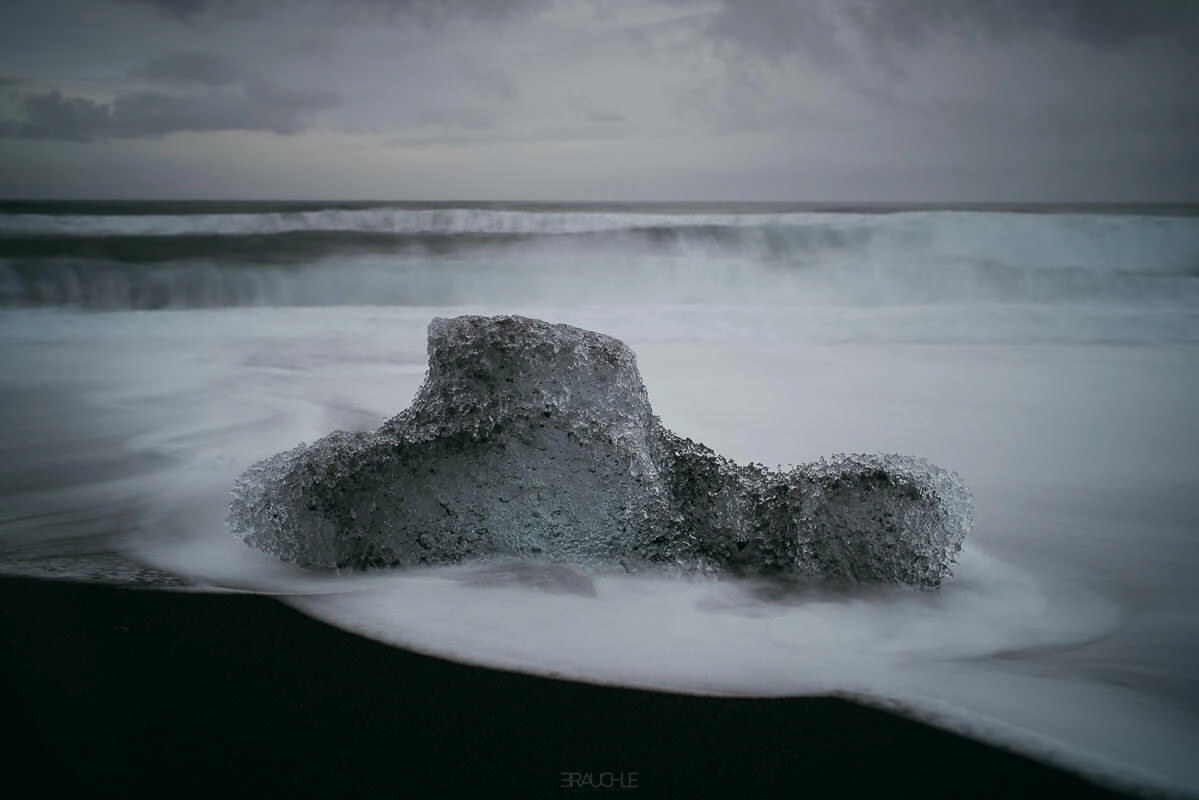 joekulsarlon black ice beach 0007 - Island - Der schwarze Strand am Jökulsarlon Gletschersee
