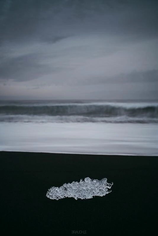 joekulsarlon black ice beach 0010 - Island - Der schwarze Strand am Jökulsarlon Gletschersee