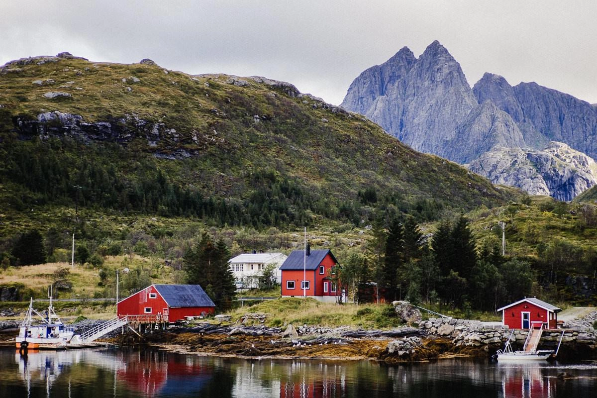 lofoten roadtrip landscape reine 20 - Lofoten - Bergsteigen & Roadtrip