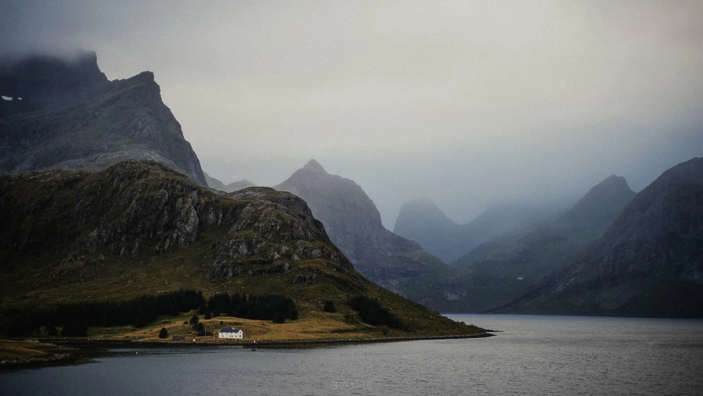lofoten roadtrip landscape reine 26 - Lofoten - Bergsteigen & Roadtrip