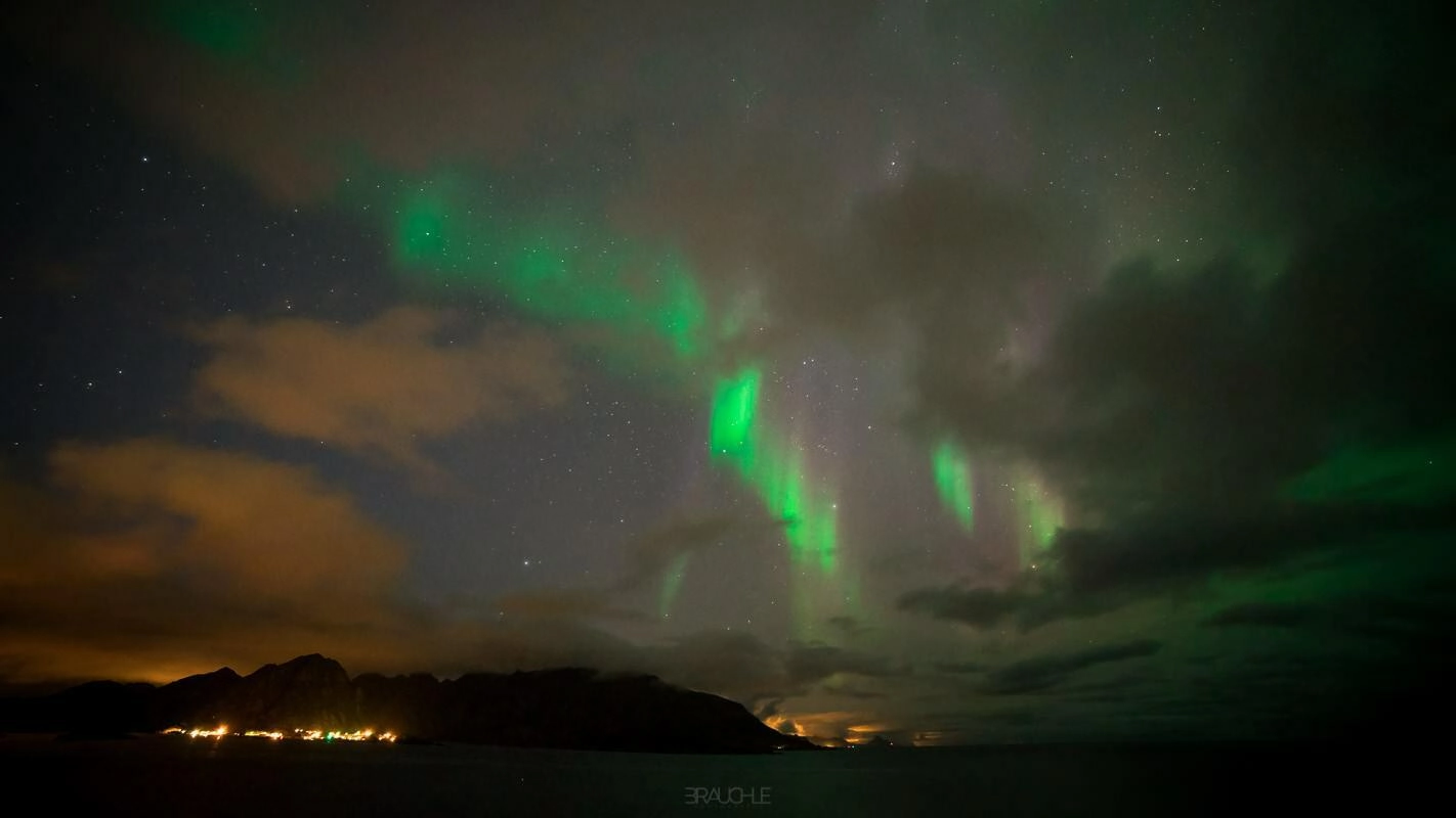northern lights reine lofoten 8 - Lofoten - die ersten Polarlichter