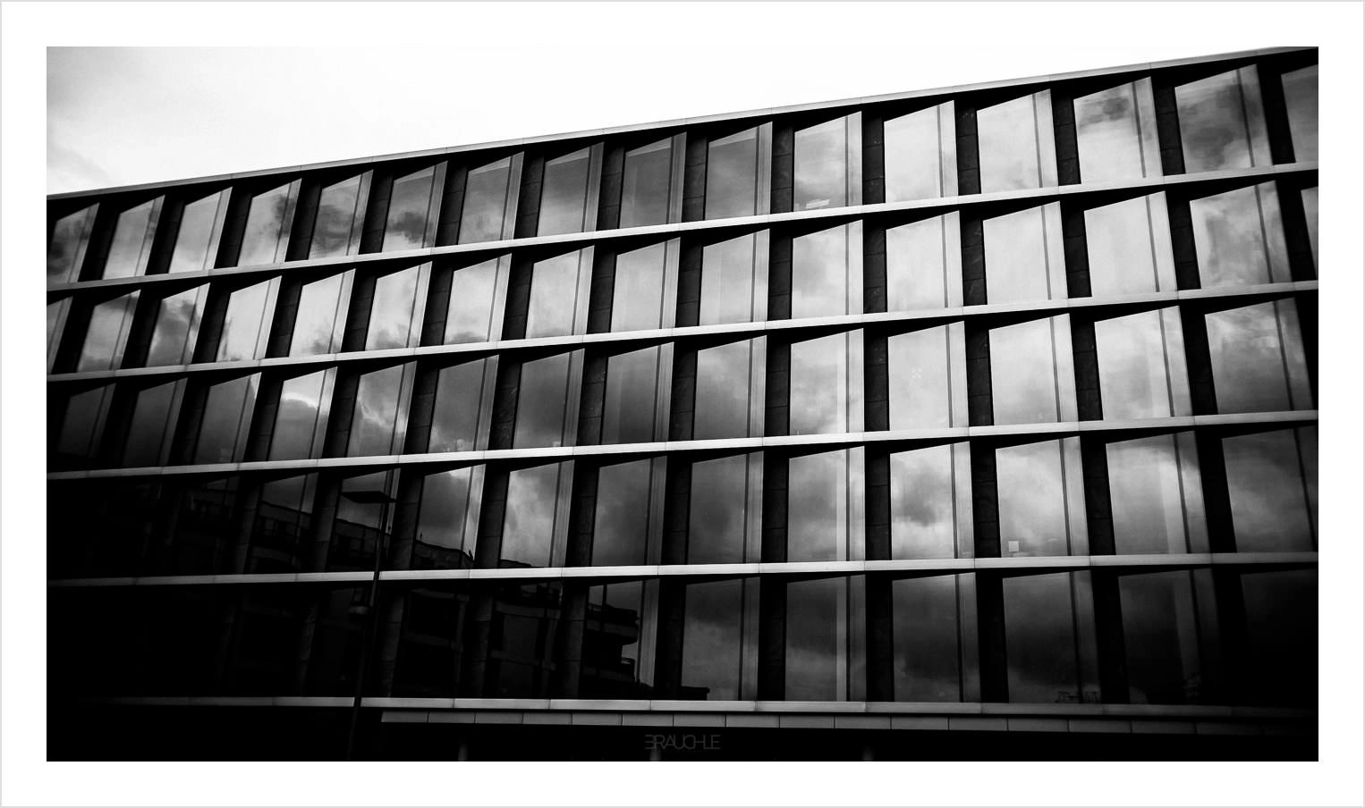 stuttgart zentrum bahnhof streetphotography 1 - Stuttgart in schwarz/weiss