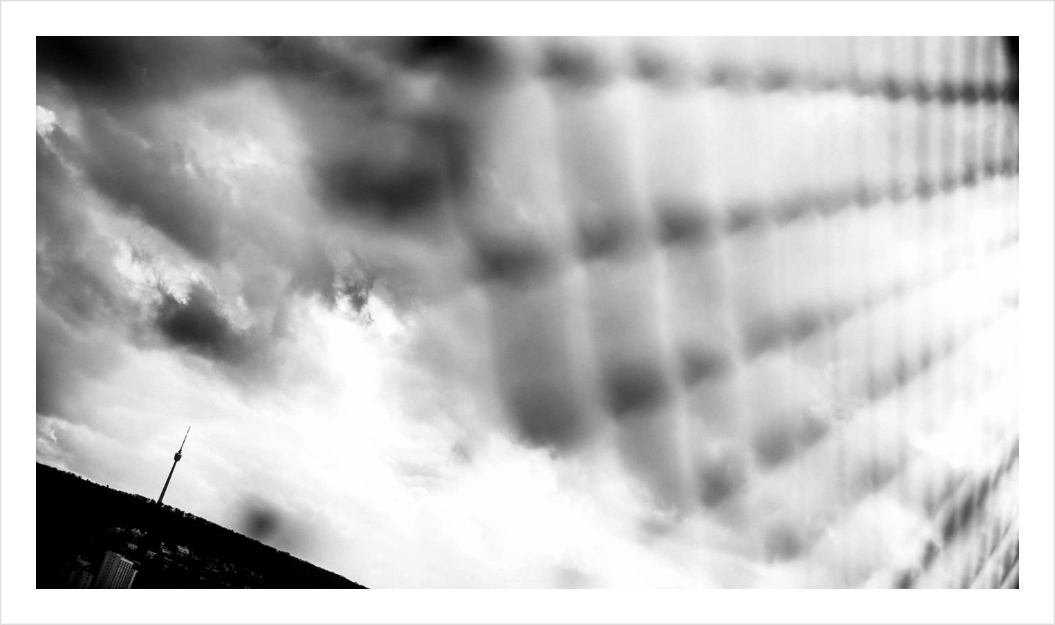 stuttgart zentrum bahnhof streetphotography 10 - Stuttgart in schwarz/weiss