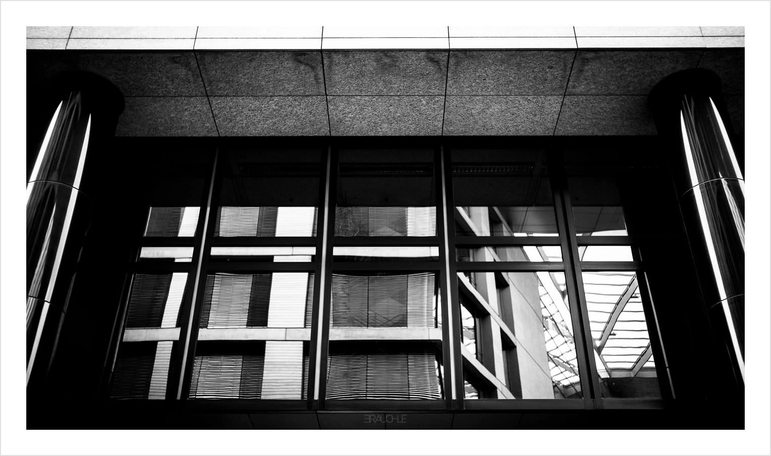 stuttgart zentrum bahnhof streetphotography 4 - Stuttgart in schwarz/weiss