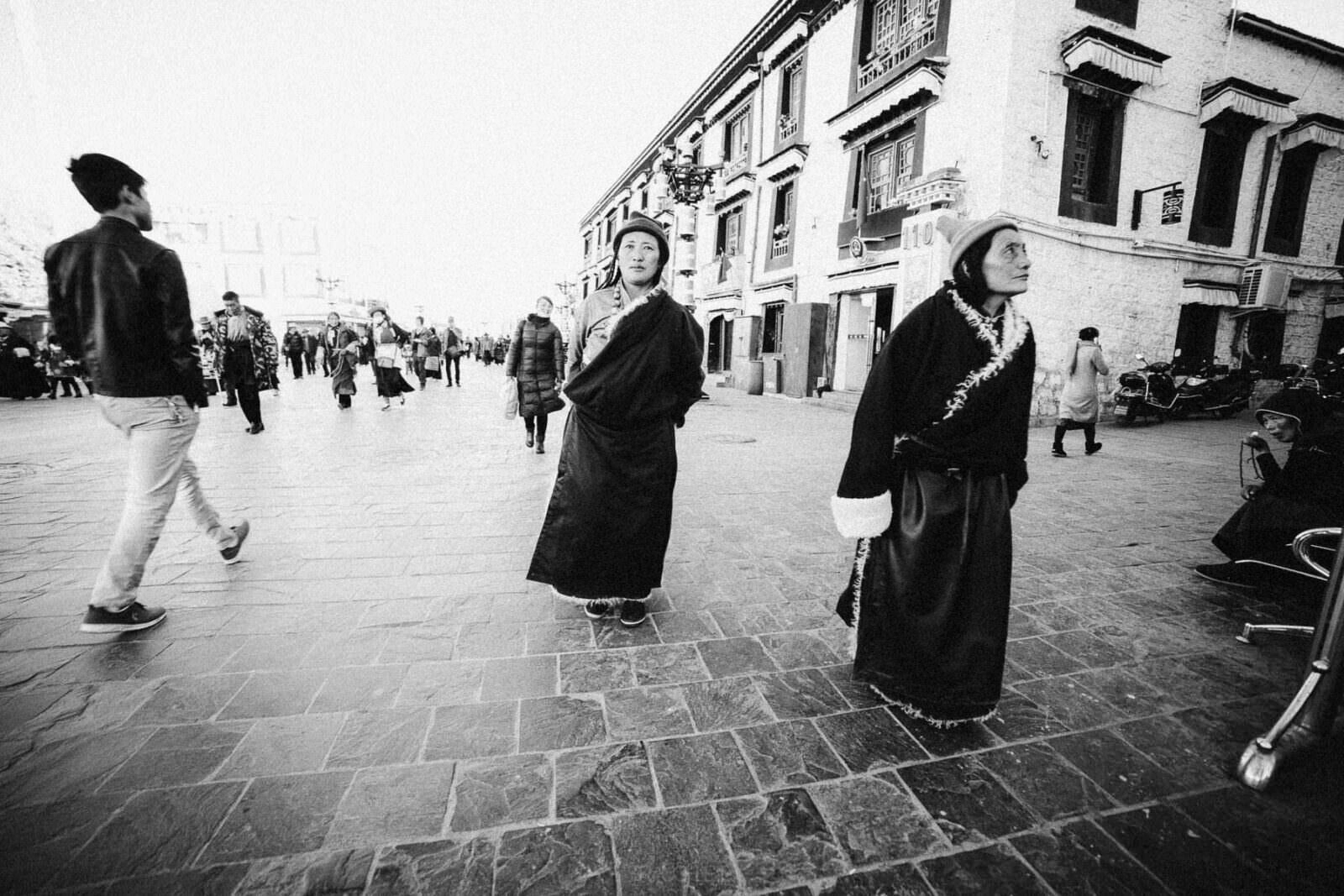 tibet terdung lhasa barkhor square 0013 - Terdom Kloster & Lhasa