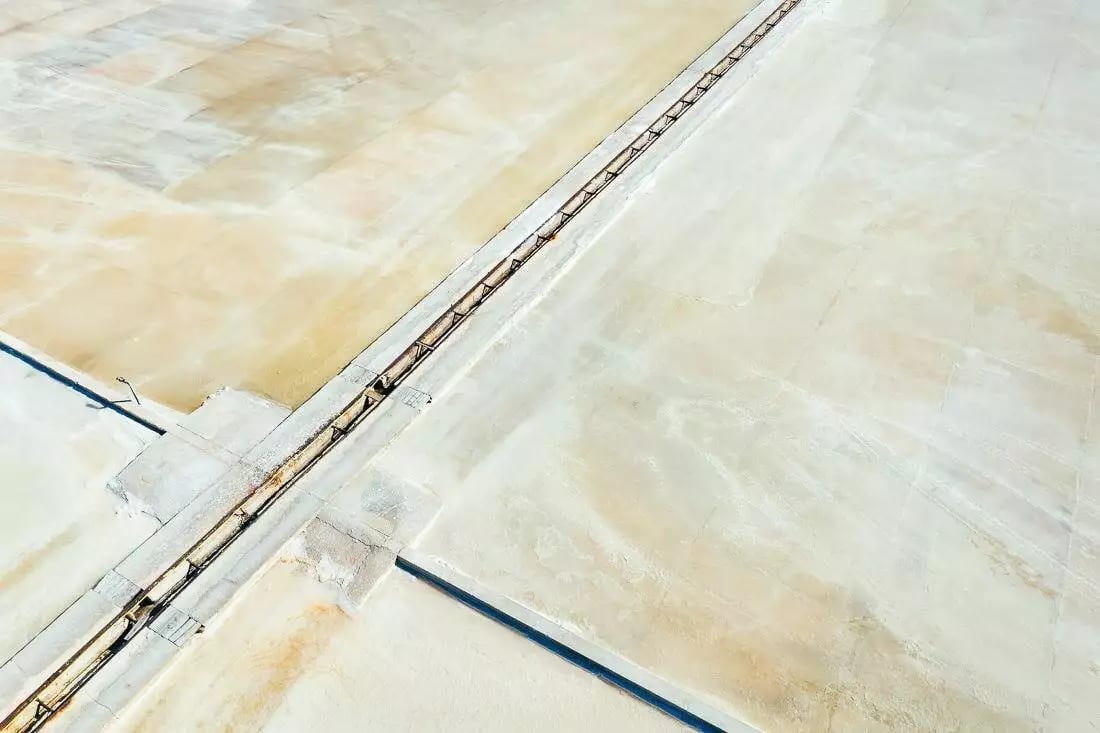 018 luftaufnahme salzfeld mittelmeer drohne kroatien - Salinas en Croacia – Estructuras brillantes desde el cielo 018 luftaufnahme salzfeld mittelmeer drohne kroatien - Salinas en Croacia – Estructuras brillantes desde el cielo